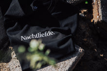Afbeelding in Gallery-weergave laden, Nachtliefde Basic Unisex T-Shirt (Black)
